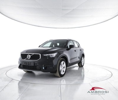 Volvo XC40 B3 automatico Core nuova a Corciano