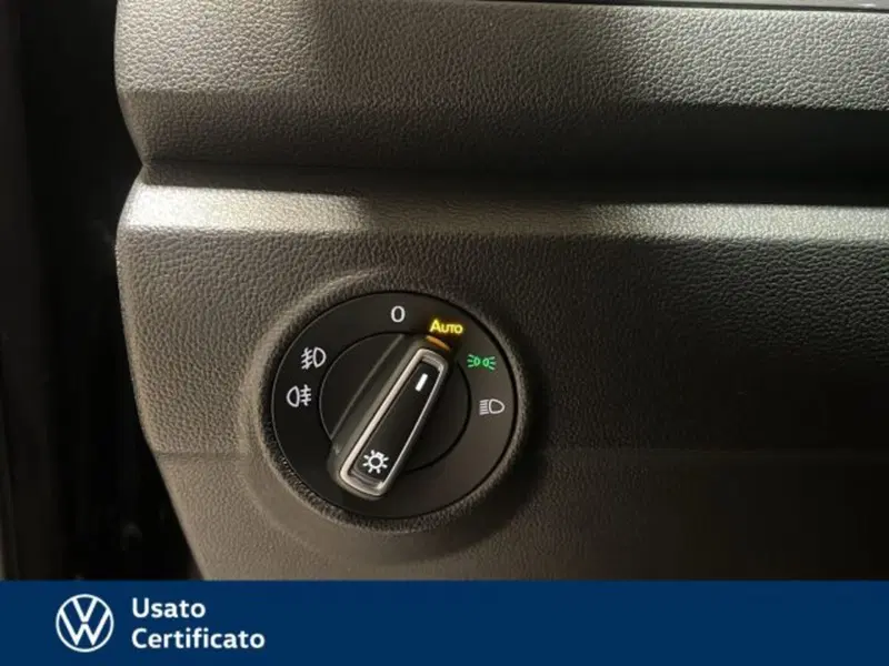 Volkswagen T-Roc usata a Vicenza (11)