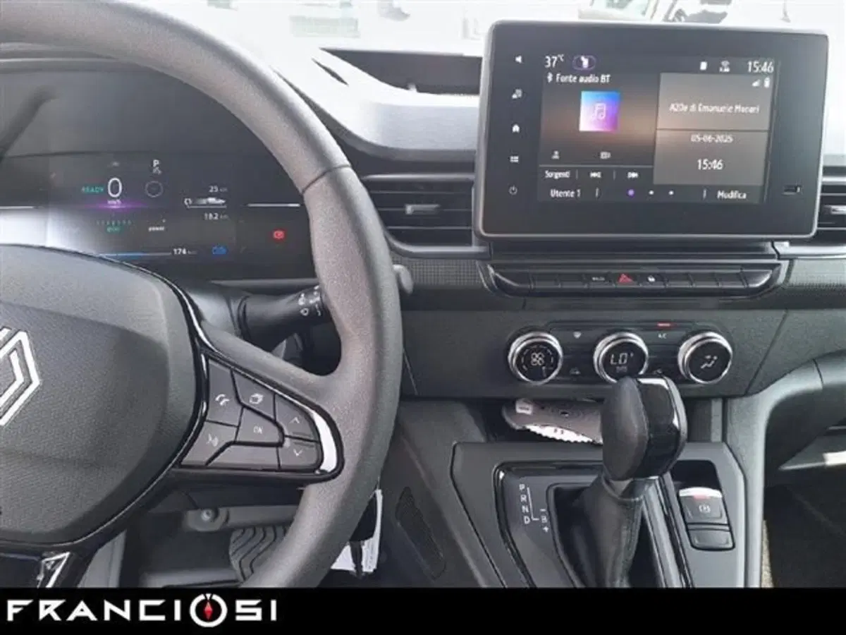 Renault Kangoo Furgone nuova a Modena (8)