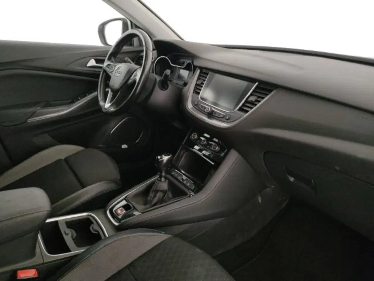 Opel Grandland X usata a Modena (11)