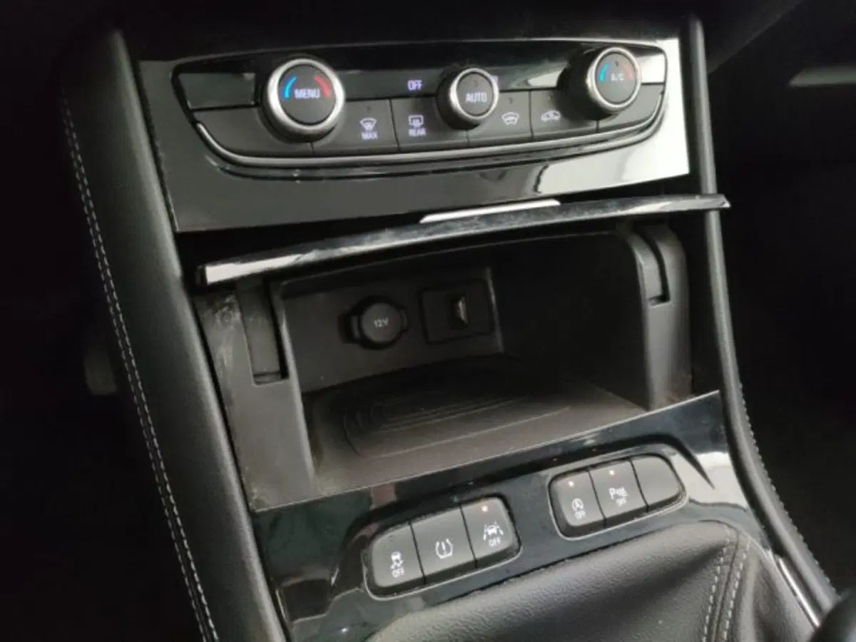Opel Grandland X usata a Modena (17)