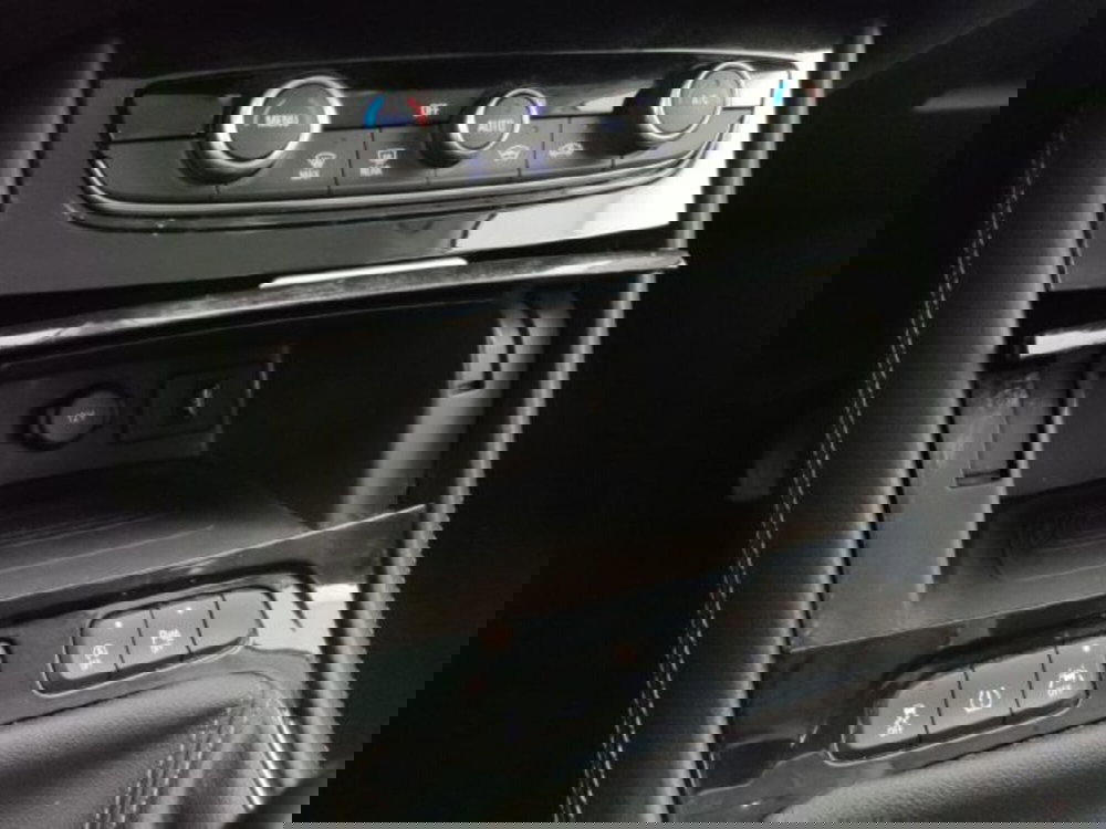 Opel Grandland X usata a Modena (17)