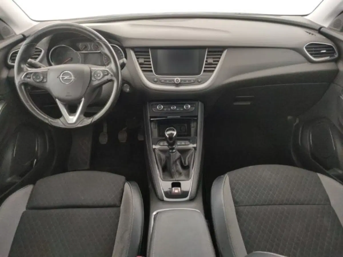 Opel Grandland X usata a Modena (8)