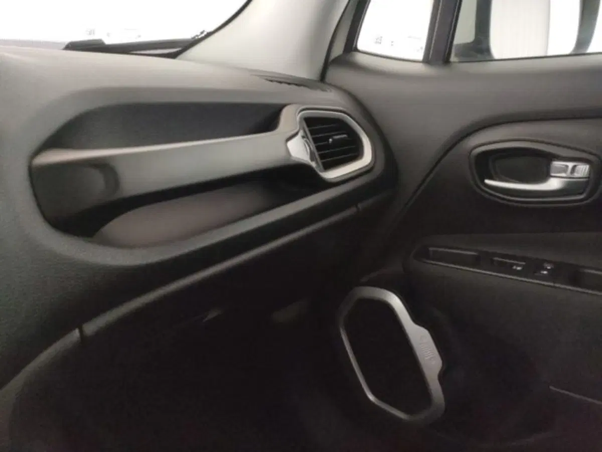 Jeep Renegade usata a Modena (18)