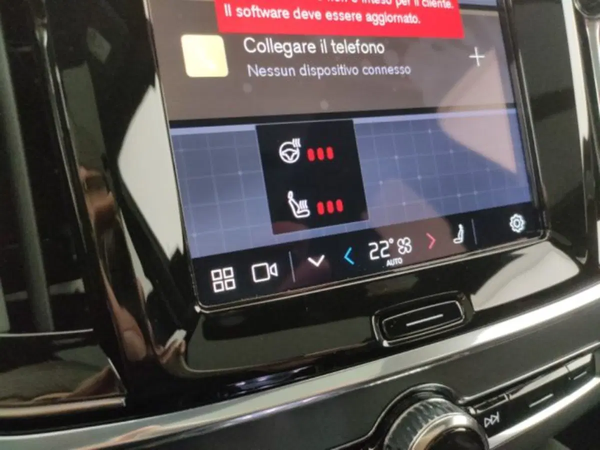 Volvo V90 nuova a Modena (16)