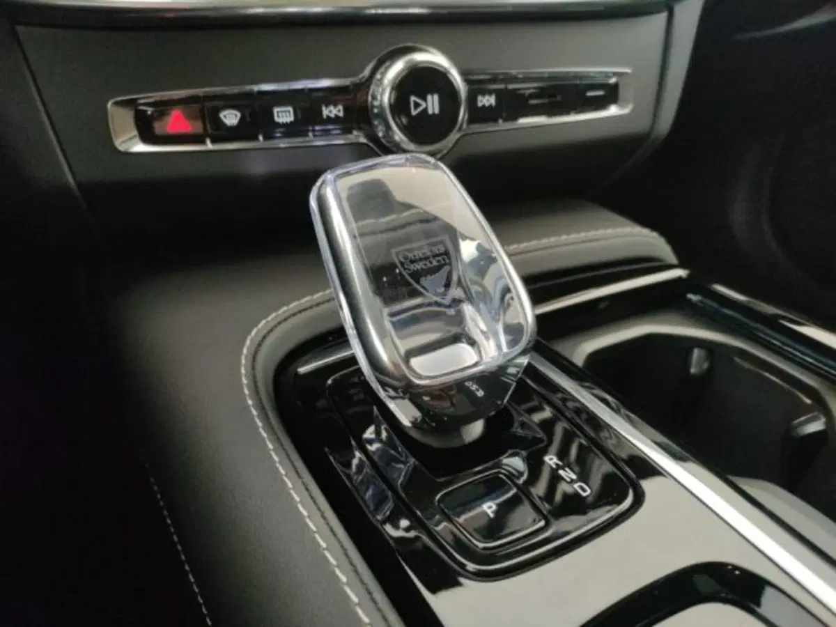 Volvo V90 nuova a Modena (18)