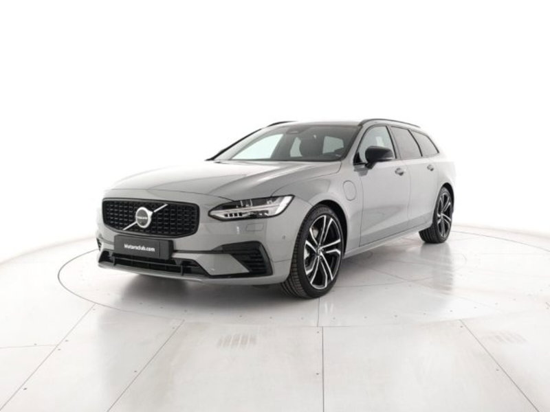 Volvo V90 nuova a Modena (2)