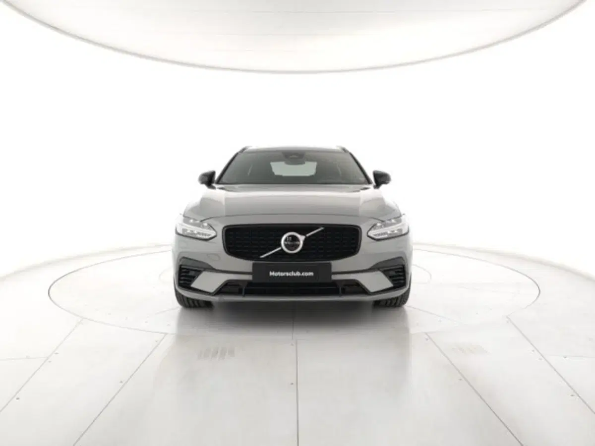 Volvo V90 nuova a Modena (6)