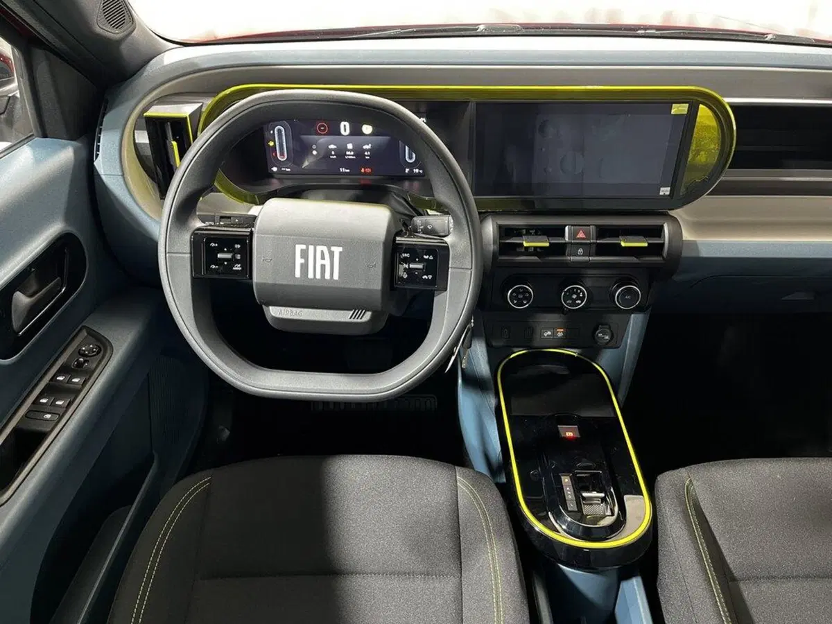 Fiat Grande Panda nuova a Sondrio (13)