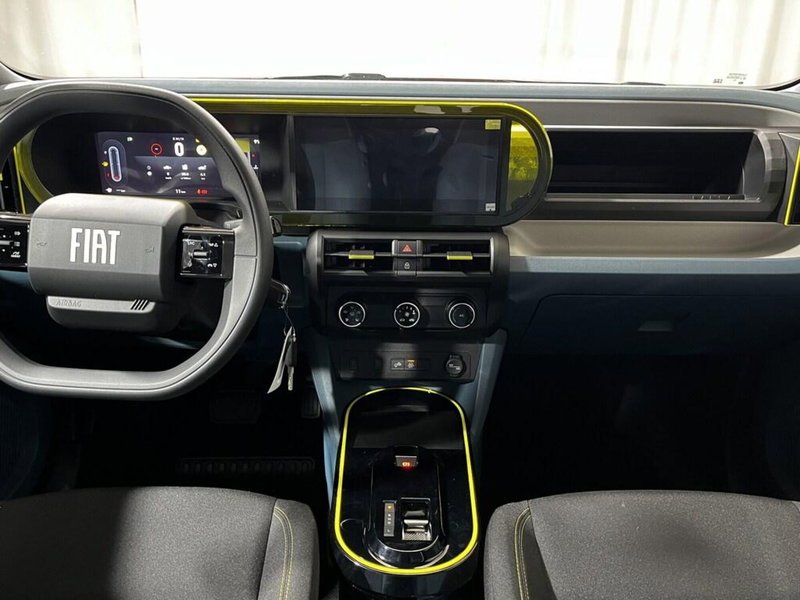 Fiat Grande Panda nuova a Sondrio (14)