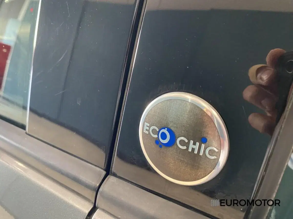 Lancia Ypsilon usata a Bari (10)