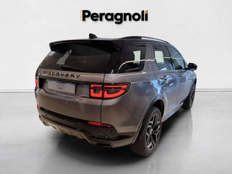 Land Rover Discovery Sport nuova a Siena (2)