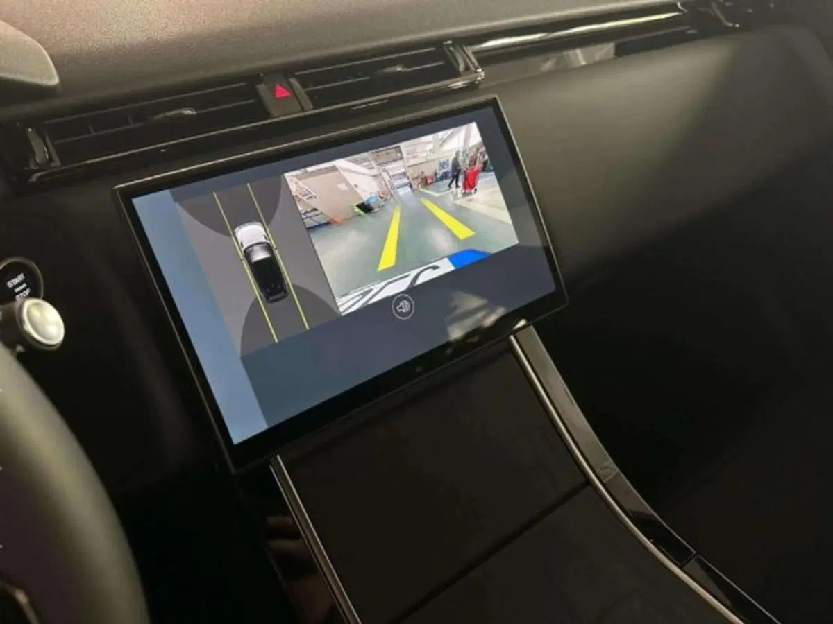 Land Rover Range Rover Velar nuova a Siena (13)