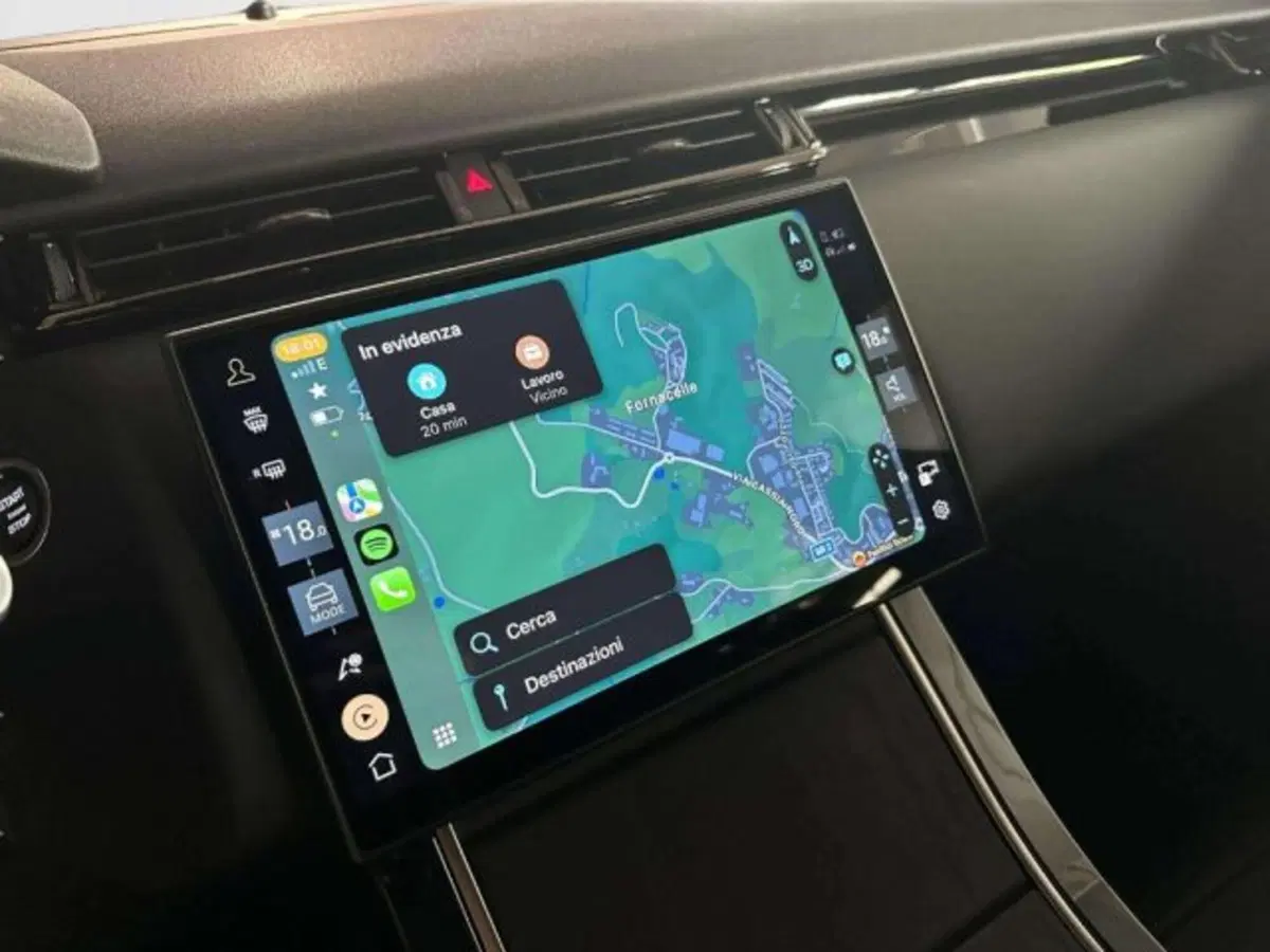 Land Rover Range Rover Velar nuova a Siena (14)