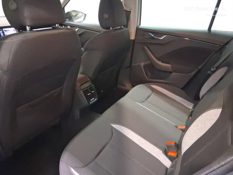 Skoda Kamiq usata a Padova (13)