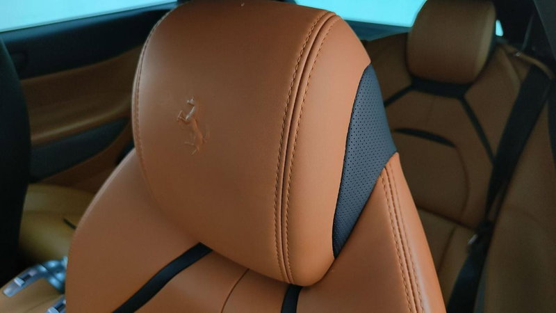 Ferrari GTC4Lusso Coupé usata a Perugia (14)