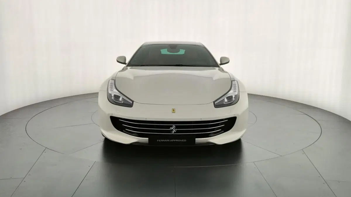 Ferrari GTC4Lusso Coupé usata a Perugia (3)