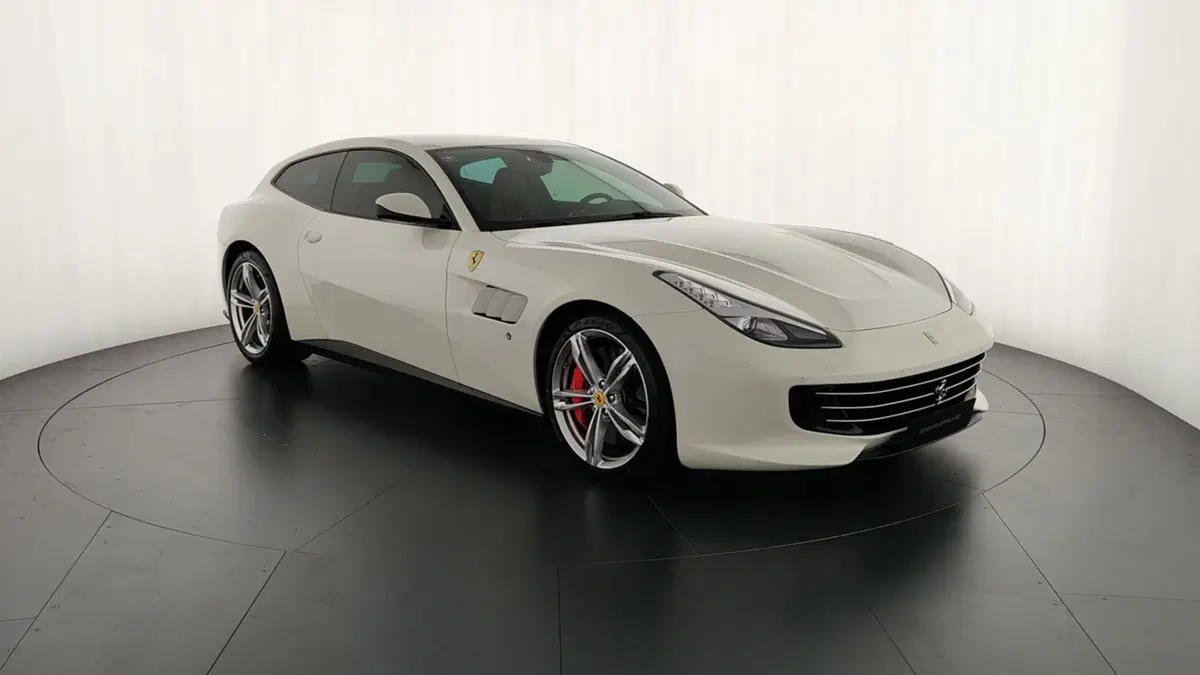 Ferrari GTC4Lusso Coupé usata a Perugia (4)
