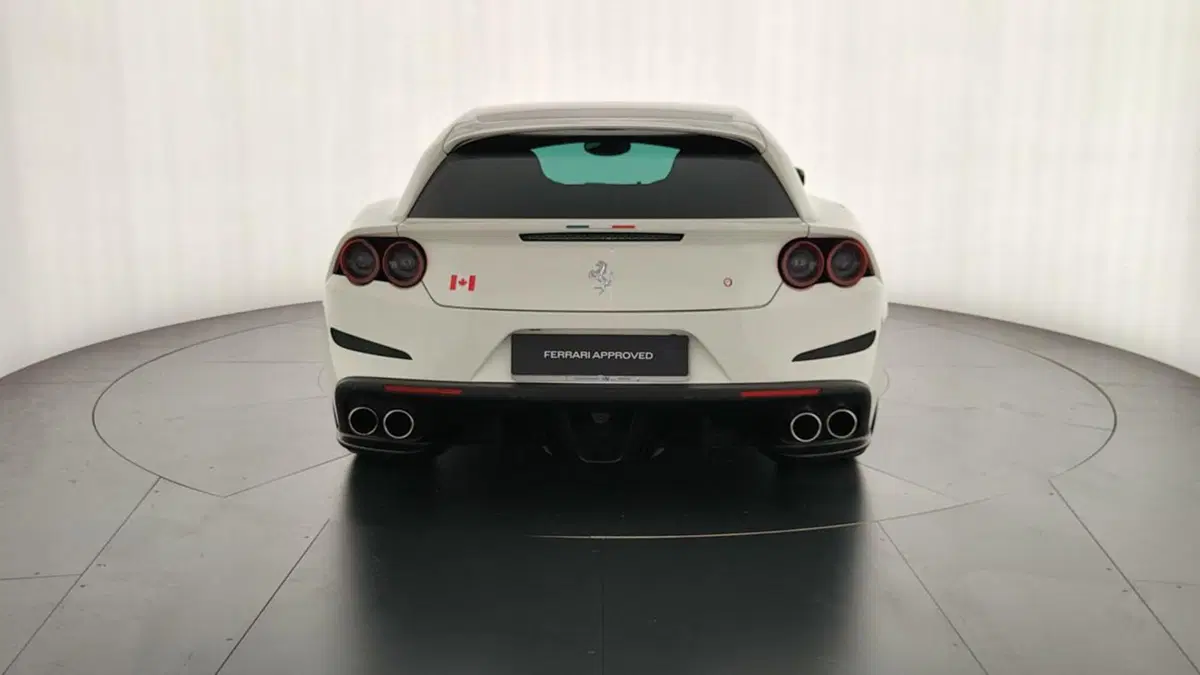 Ferrari GTC4Lusso Coupé usata a Perugia (7)