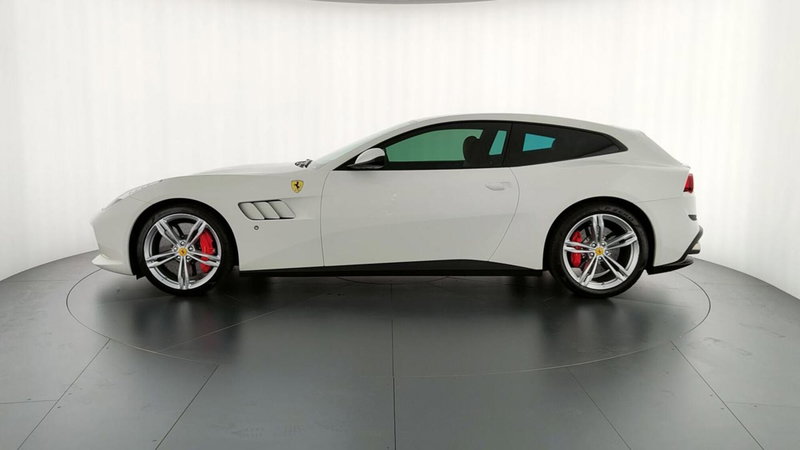 Ferrari GTC4Lusso Coupé usata a Perugia (9)