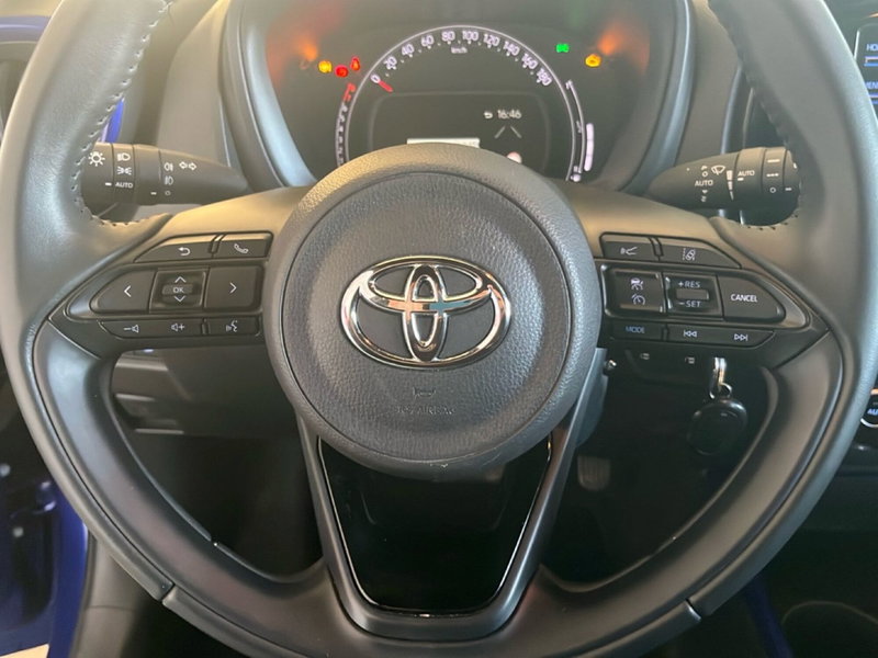 Toyota Aygo X usata a Lecce (14)