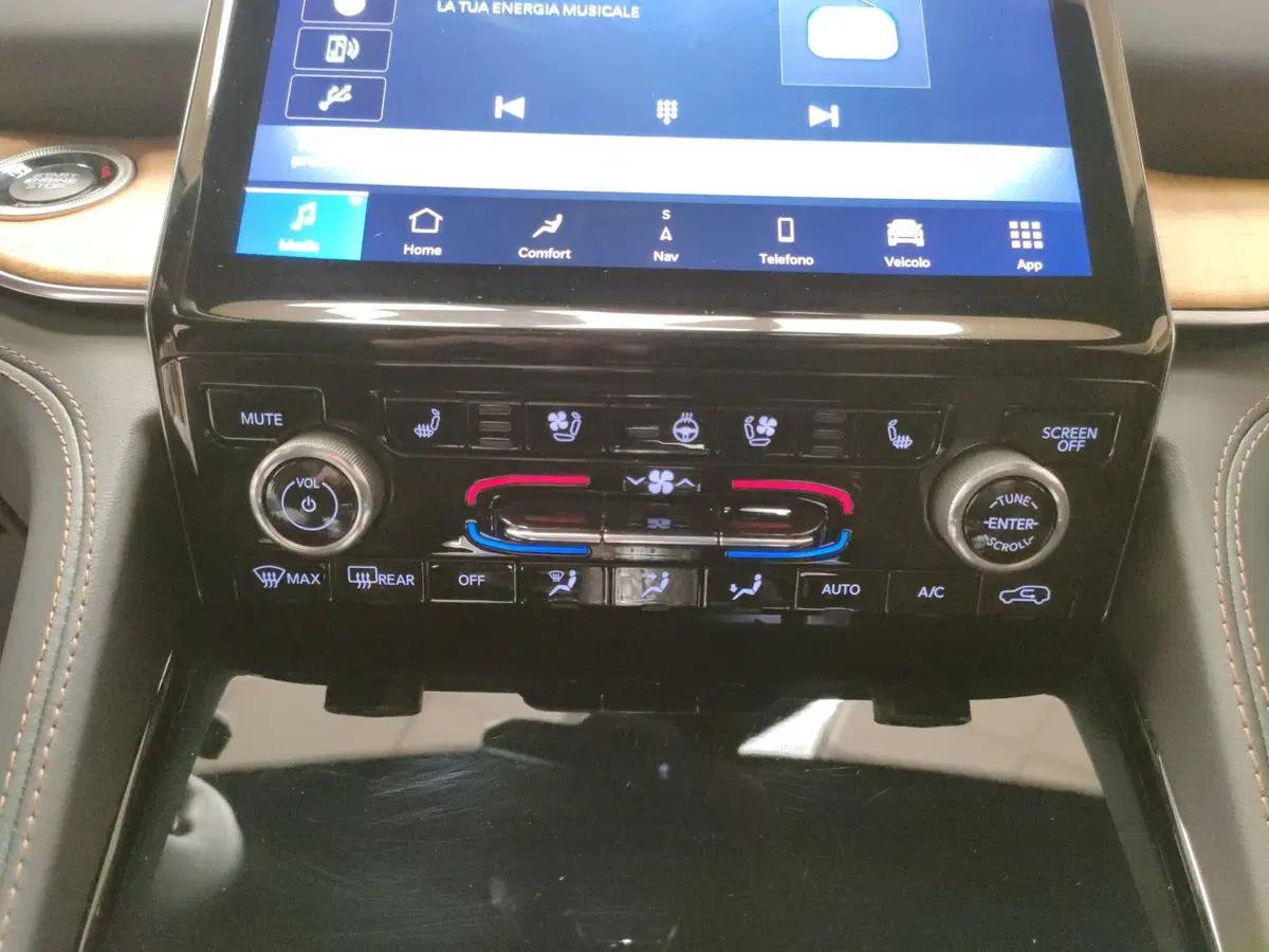 Jeep Grand Cherokee usata a Teramo (20)