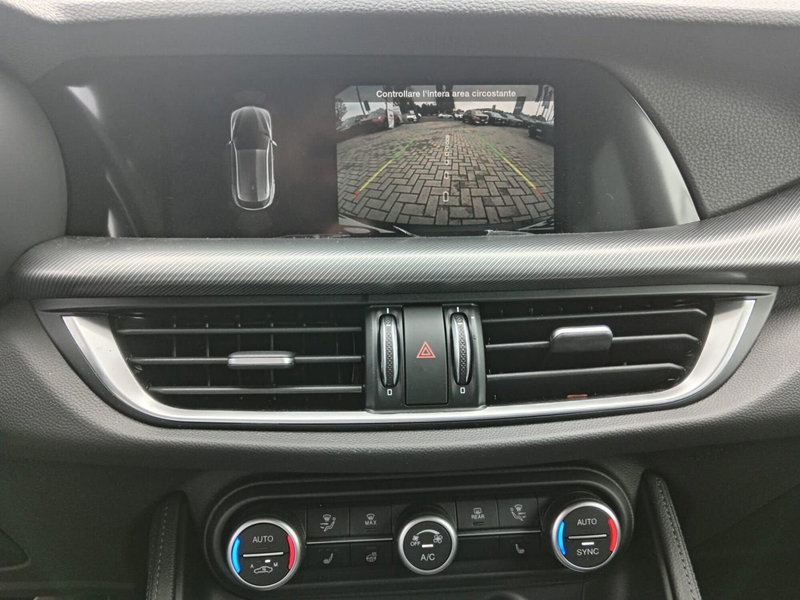 Alfa Romeo Stelvio usata a Alessandria (17)