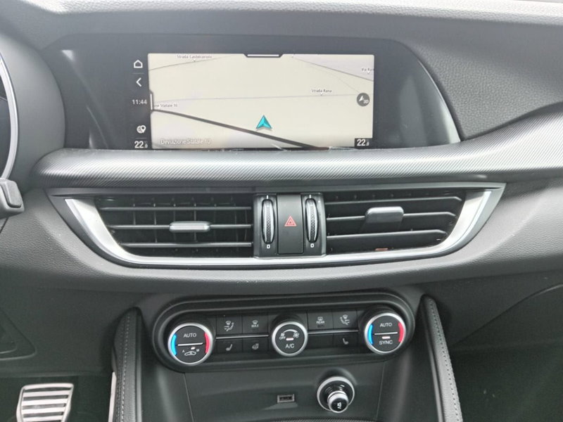 Alfa Romeo Stelvio usata a Alessandria (19)