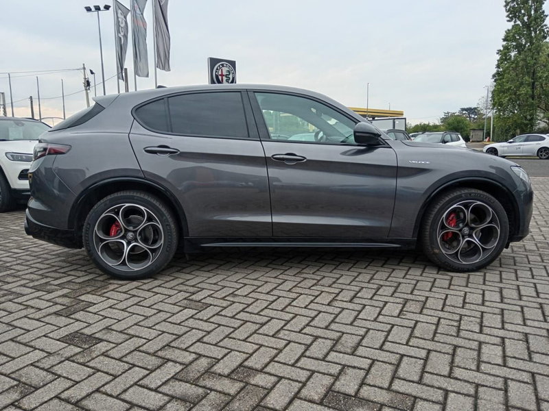 Alfa Romeo Stelvio usata a Alessandria (4)