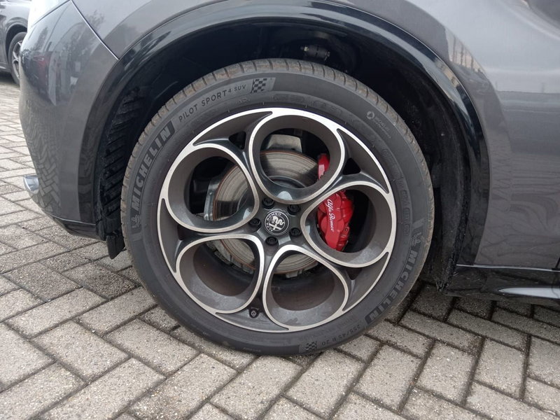 Alfa Romeo Stelvio usata a Alessandria (8)