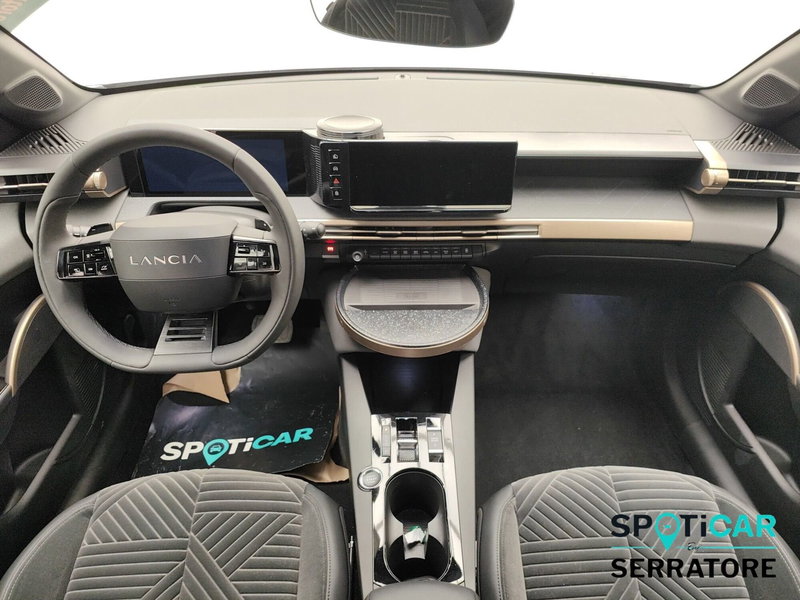 Lancia Ypsilon usata a Como (7)