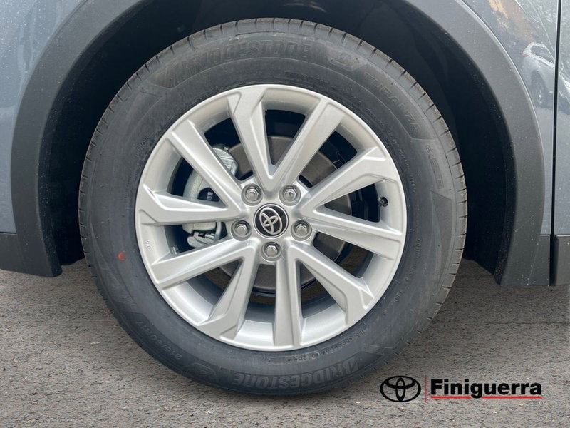 Toyota Toyota C-HR nuova a Lecco (7)