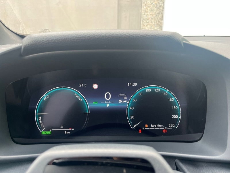 Toyota Toyota C-HR nuova a Lecco (9)