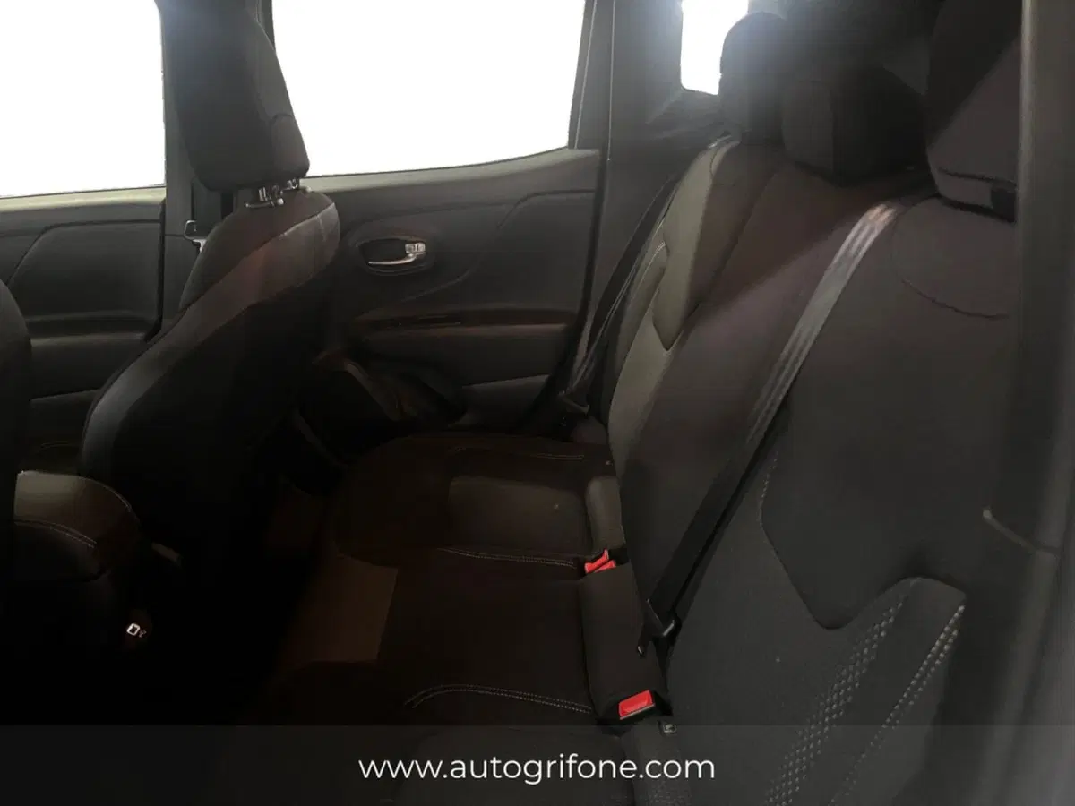 Jeep Renegade usata a Modena (13)