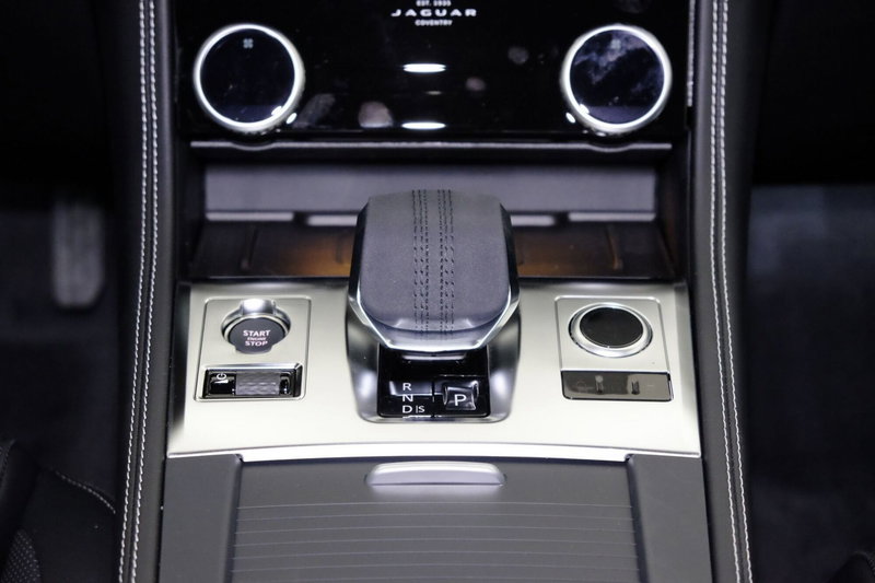 Jaguar F-Pace usata a Torino (10)