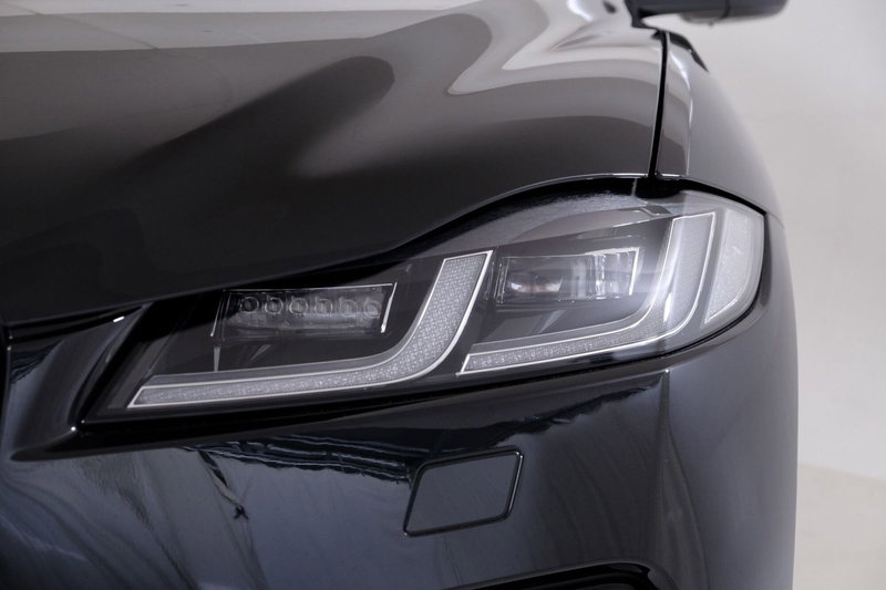 Jaguar F-Pace usata a Torino (18)