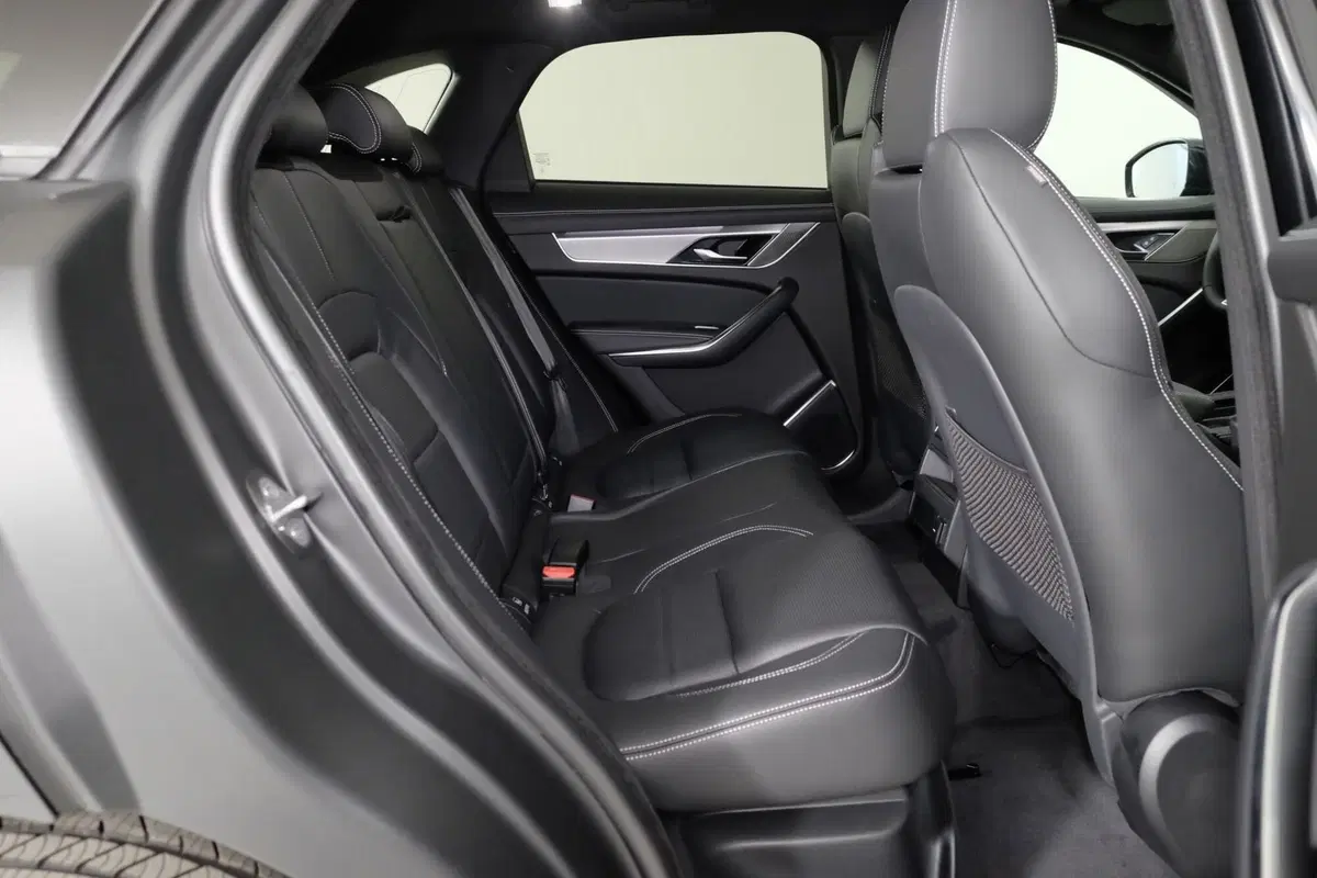 Jaguar F-Pace usata a Torino (5)