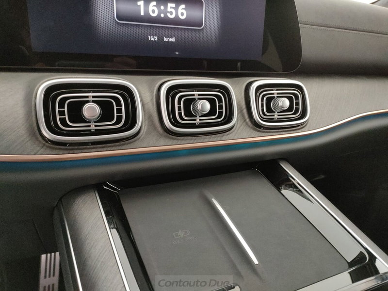 Jaecoo Jaecoo 8 SHS-P nuova a Caserta (12)