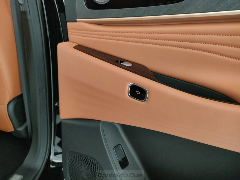 Jaecoo Jaecoo 8 SHS-P nuova a Caserta (15)