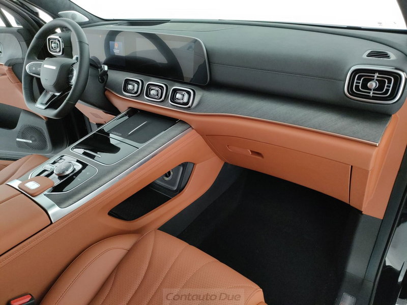 Jaecoo Jaecoo 8 SHS-P nuova a Caserta (19)