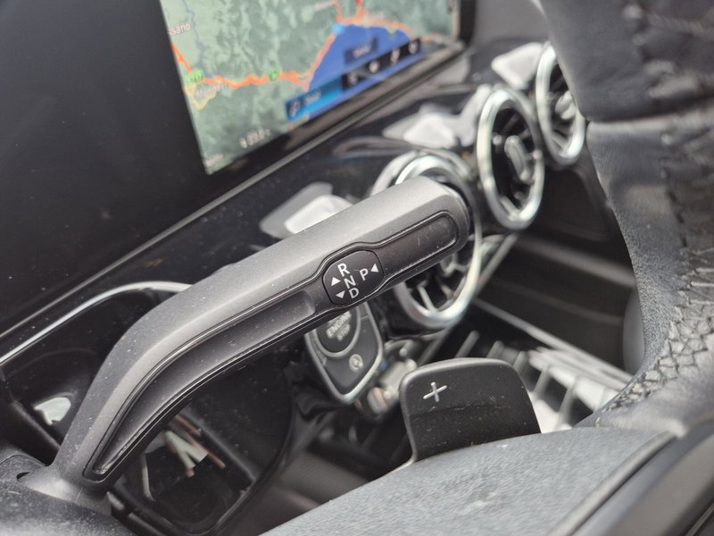 Mercedes-Benz GLA SUV usata  (10)