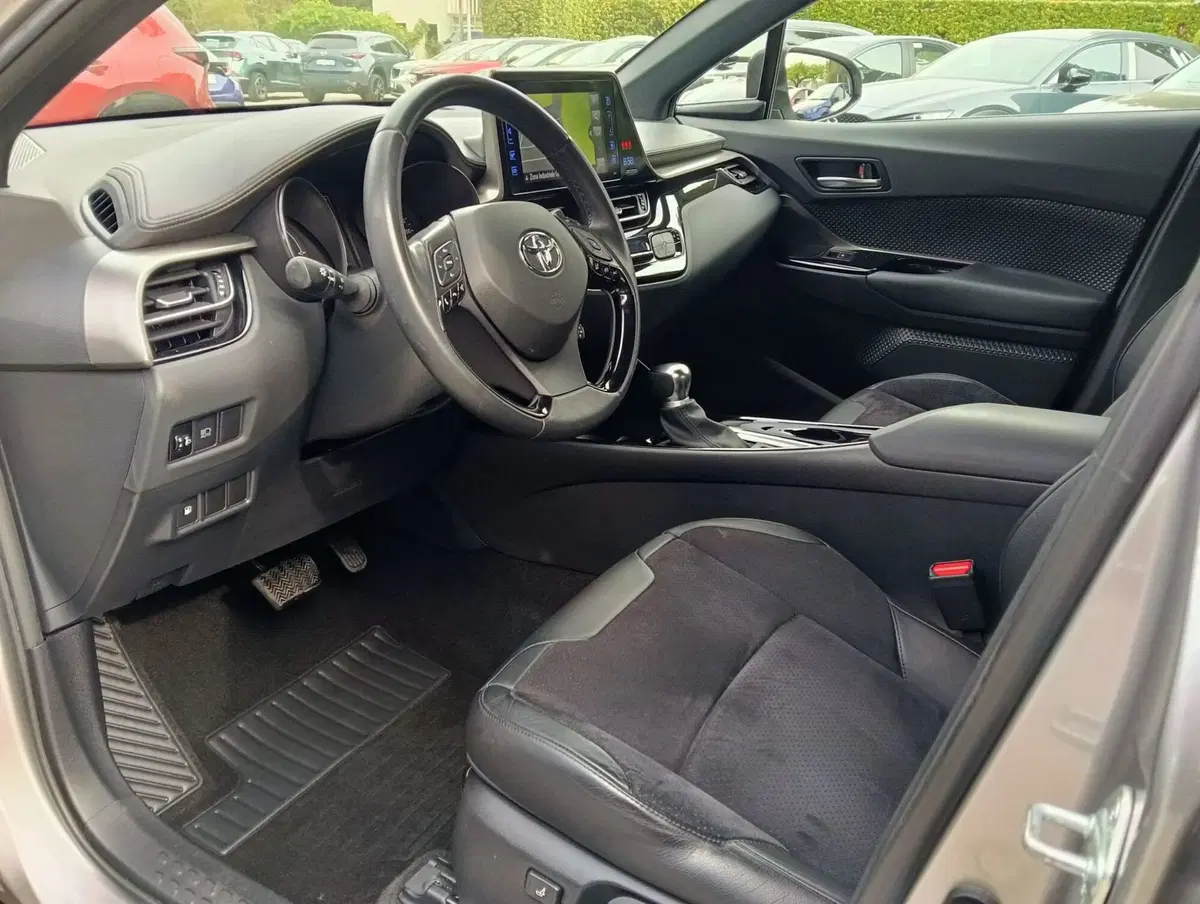 Toyota Toyota C-HR usata a Belluno (8)