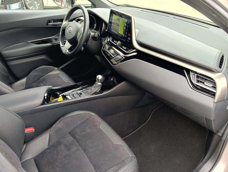 Toyota Toyota C-HR usata a Belluno (9)