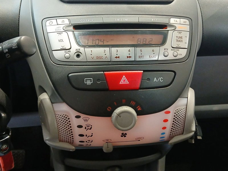 Toyota Aygo usata a Catania (10)