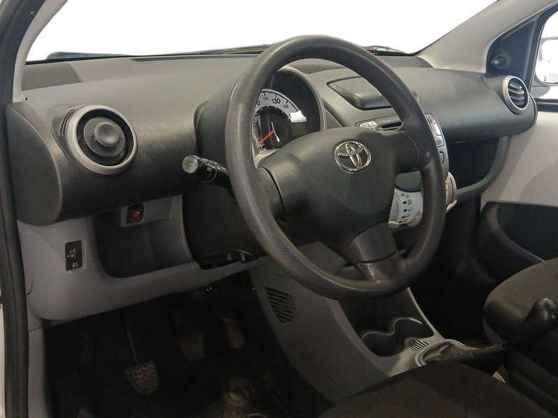 Toyota Aygo usata a Catania (8)
