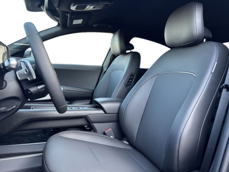 Hyundai Ioniq 6 nuova a Lucca (8)