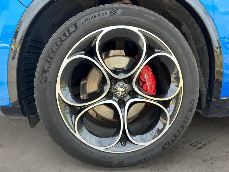 Alfa Romeo Stelvio usata a Pistoia (13)