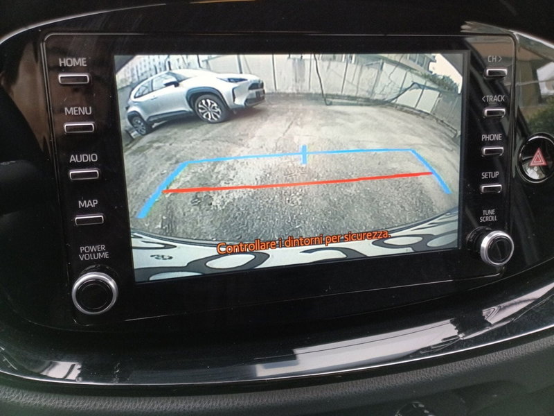 Toyota Aygo X usata a Milano (14)