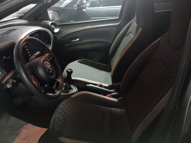 Toyota Aygo X usata a Milano (6)