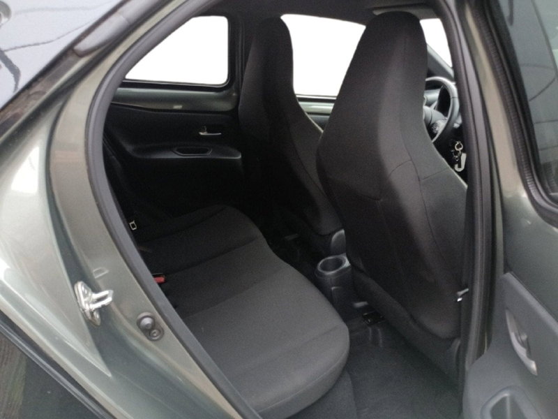 Toyota Aygo X usata a Milano (8)